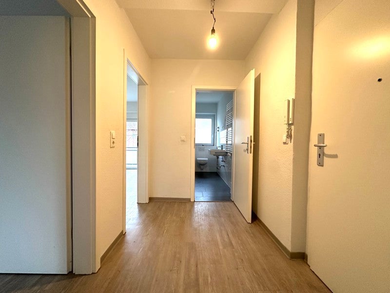 Wohnglück - zentrale 2,5-Wohnung mit bodengleicher Dusche! - Photo 5