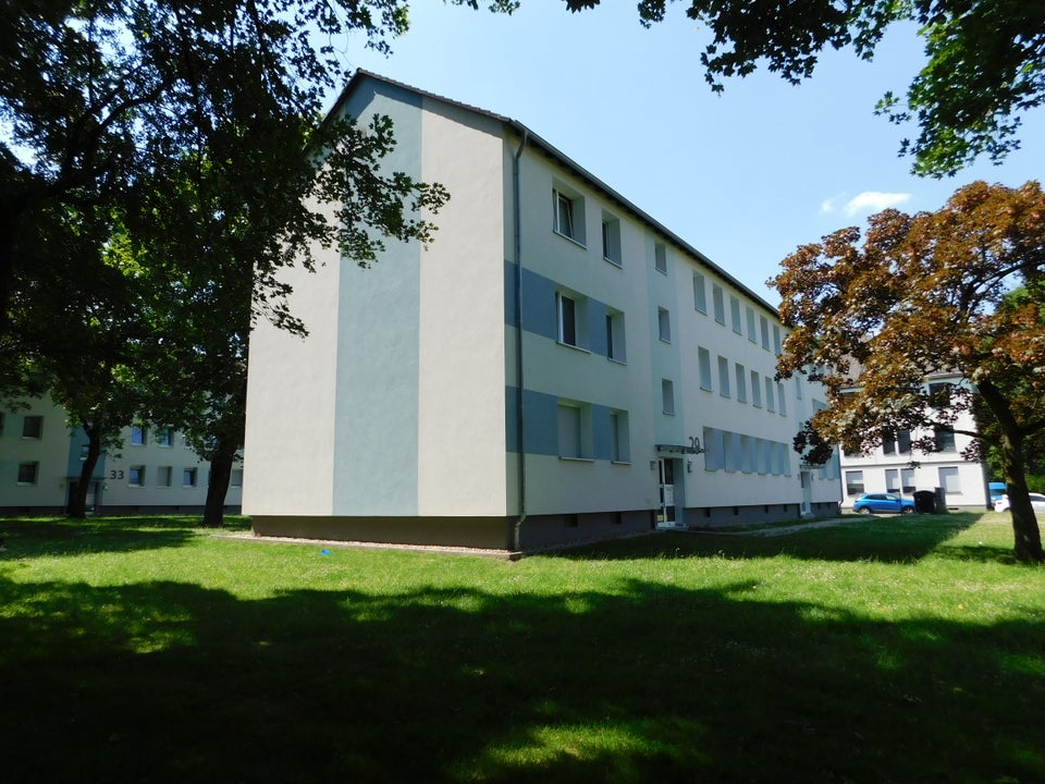 Schöne Erdgeschosswohnung mit Balkon! - Photo 2