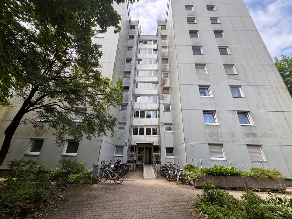 Frisch renoviert in Freimann: Helle 1-Zimmer-Wohnung mit Balkon und Einbauküche - Foto 2