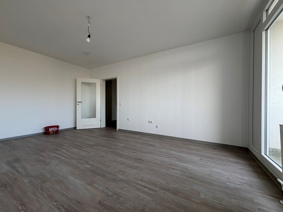 Erstbezug nach Renovierung: 3-Zimmer Wohnung mit Ausblick! - Foto 2