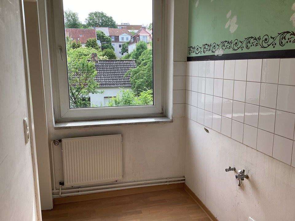 Zentral gelegene, komplett renovierte, schöne 3-Zimmer-Wohnung! - Foto 2