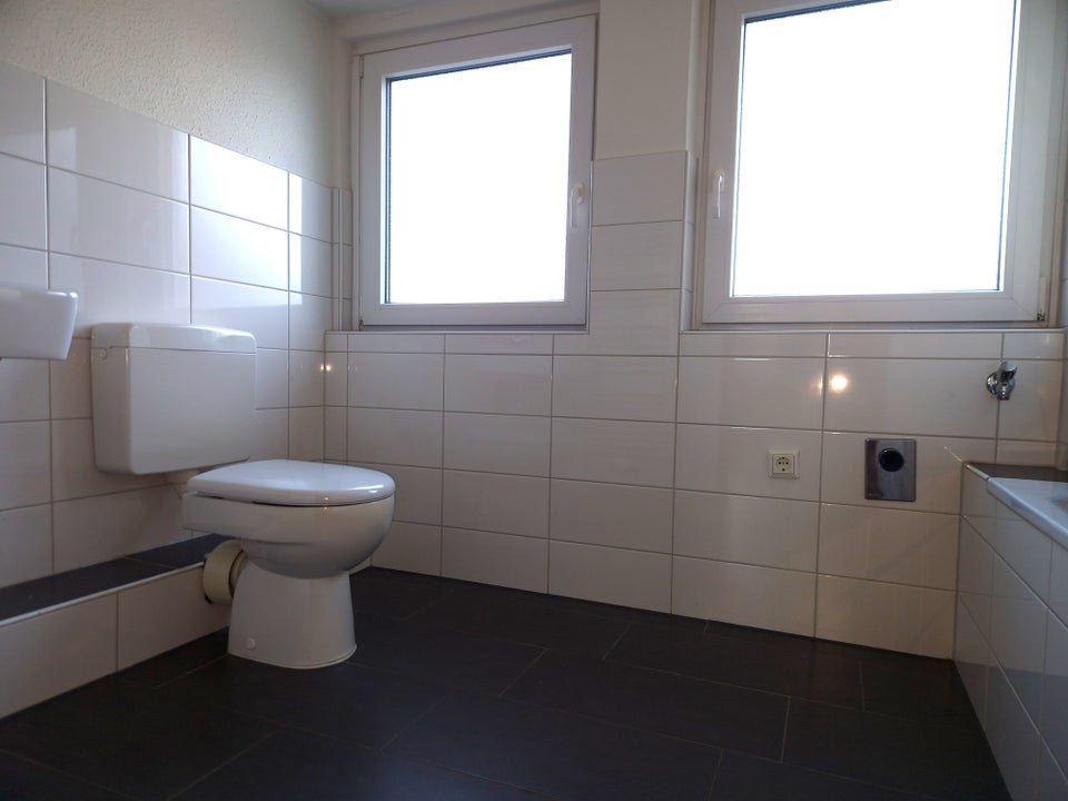 Da kommt man gern Heim. 2-Zimmer-Wohnung mit Ausblick - Photo 1