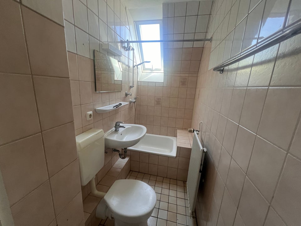 2-Zi.-Wohnung im Dachgeschoss frei! - Foto 5