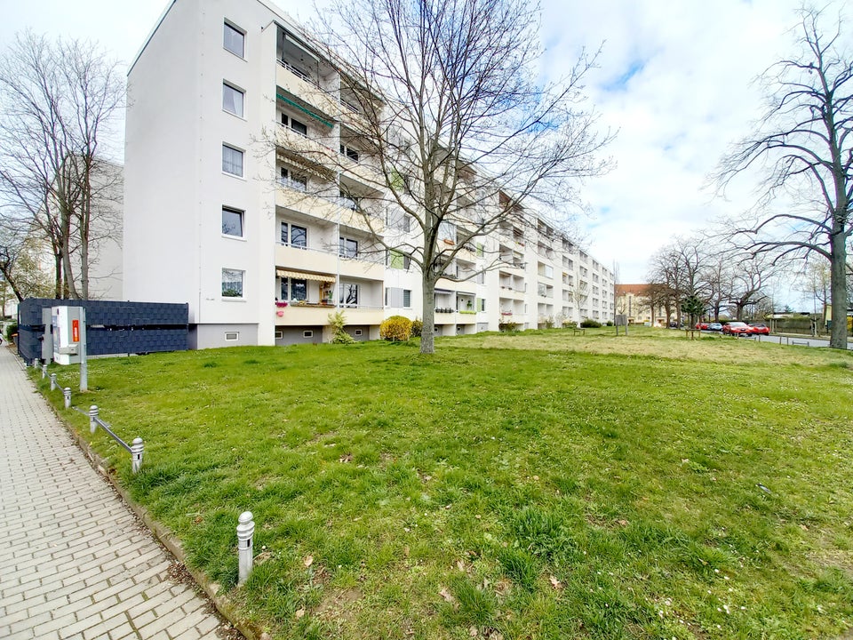 Kleine 3-Raumwohnung im Erdgeschoß mit Balkon, sucht Nachmieter! - Foto 2
