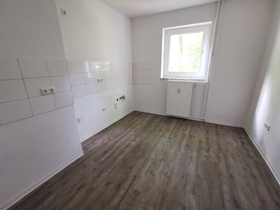 Wir modernisieren* für Sie in 2025! Geräumige 3 Zimmer Wohnung in ruhiger Lage - Photo 4