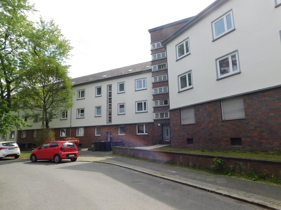Schön gelegene 2-R-Wohnung mit Loggia! - Foto 2