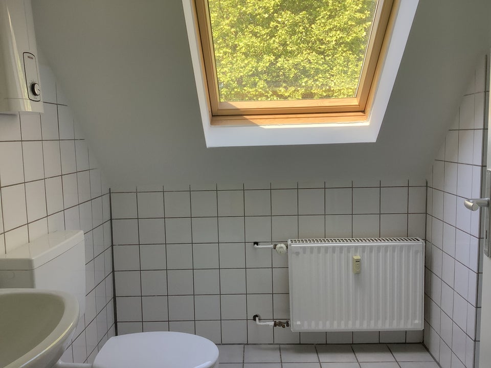 Hier macht wohnen Spaß: günstige 2-Zi.-Dachgeschosswohnung - Foto 2