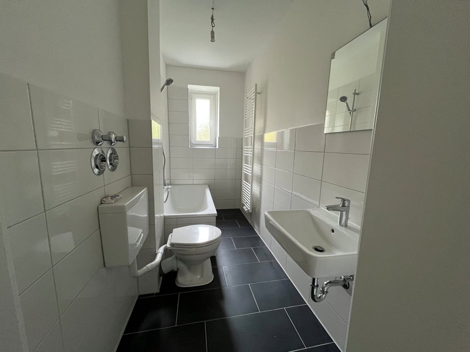 Lust auf Veränderung? 4-Zimmer-Wohnung in zentraler Lage - Photo 3