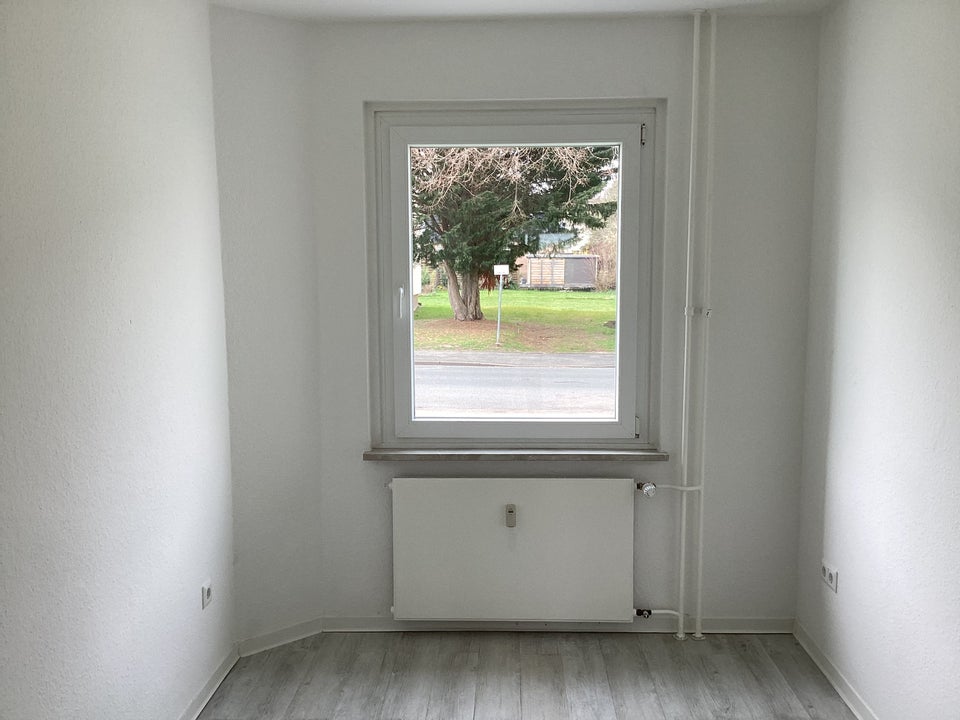 BARSINGHAUSEN – RUHIGE WOHNLAGE: Ansprechende 3-Zimmer-Wohnung mit ca. 61 m² – ab sofort bezugsfrei - Photo 3