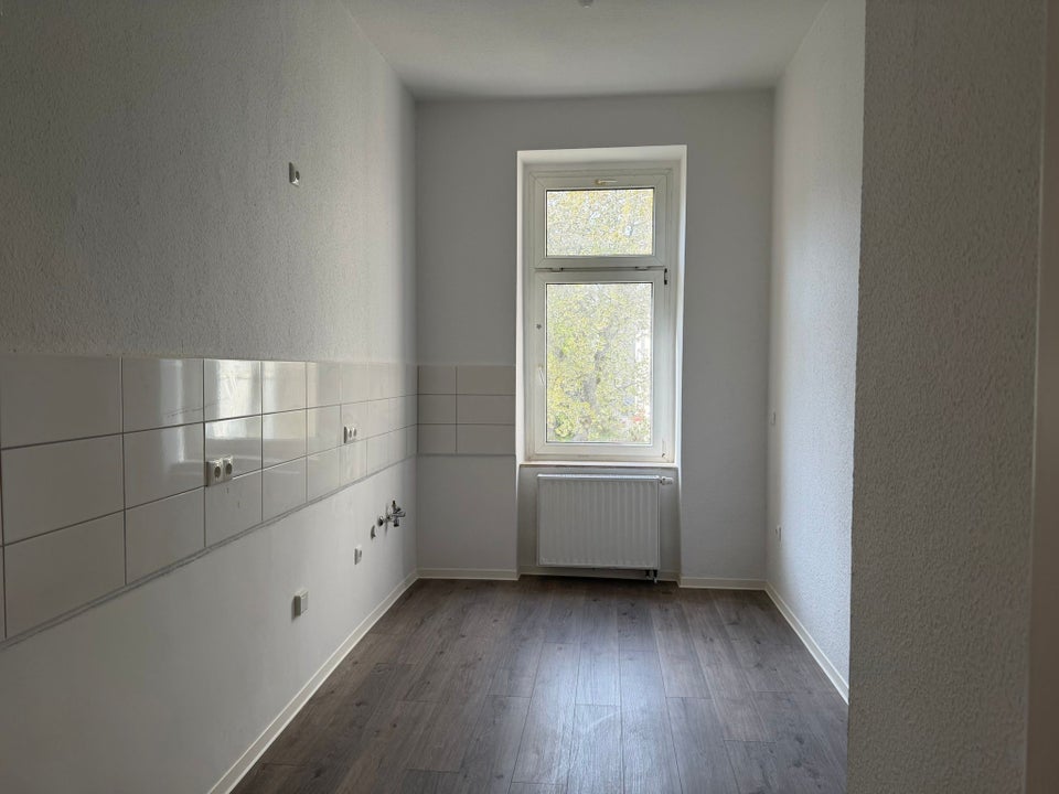 Auf gute Nachbarschaft: familienfreundliche 6-Zi.-Wohnung - Foto 1