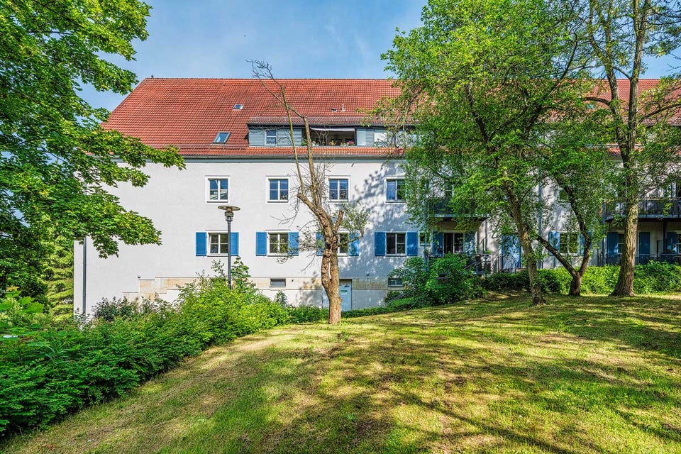 Schöne 2 Raum Wohnung in ruhiger Lage zuzüglich eines Stellplatzes ab Juni zu vermieten! Der Stellplatz ist separat anzumieten! - Photo 1