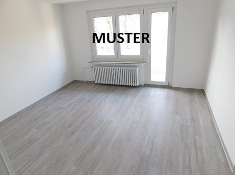 Schöne Wohnung für ein Paar im ersten Obergeschoss mit Balkon, einzugsbereit neu renoviert! - Foto 1