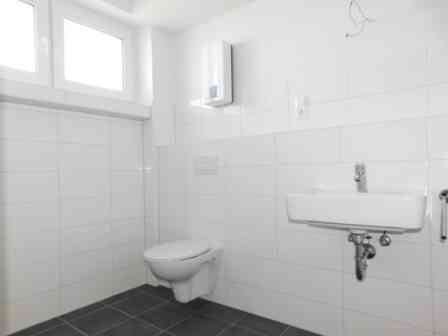Großzügige 2-ZKDB im 5. OG *renoviert* mit Balkon und Gebäudemodernisierung... - Foto 1
