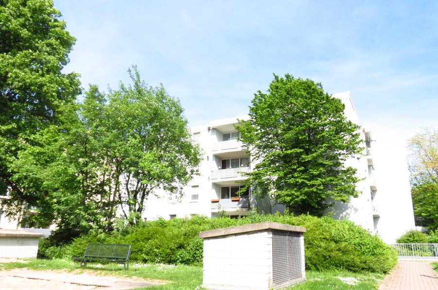 Gemütliche 3-Zi.-EG-Whg. mit neuem Boden und sonniger Loggia - Foto 4