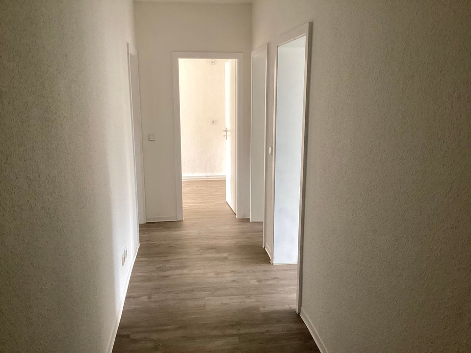 frisch renoviert... - Foto 4