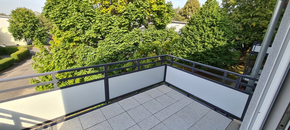 Schicke 4-Zimmer Neubauwohnung mit 2 Balkonen - Photo 3