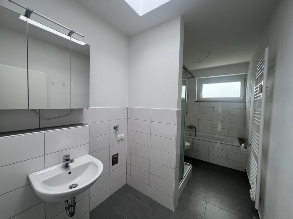 Willkommen Zuhause: ansprechende 3-Zimmer-Penthousewohnung in Anderten - Schleusenviertel - Foto 5