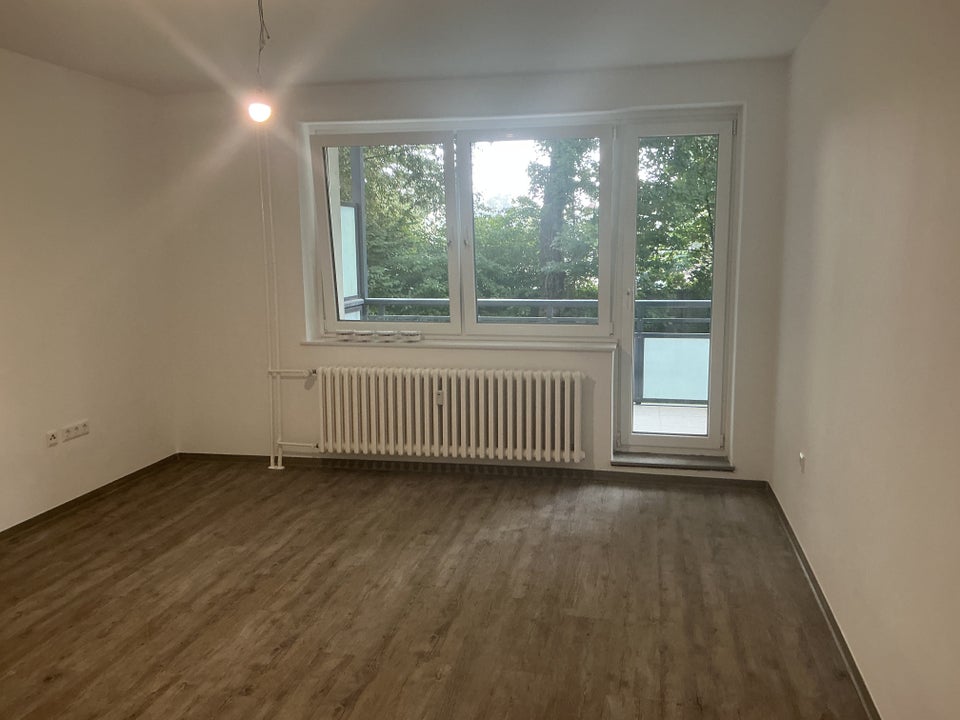 Auf gute Nachbarschaft: ansprechende 3-Zimmer-Wohnung ab November - Foto 3
