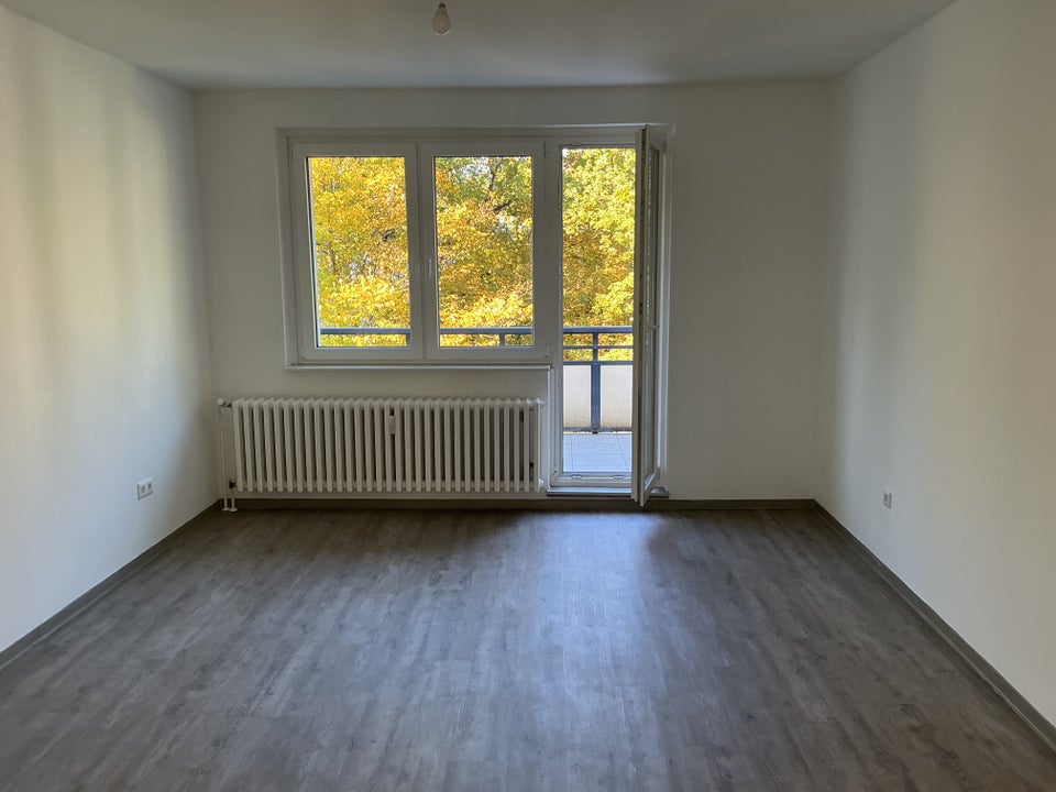 Mitten drin statt nur dabei: ansprechende 2-Zimmer-Wohnung - Foto 1