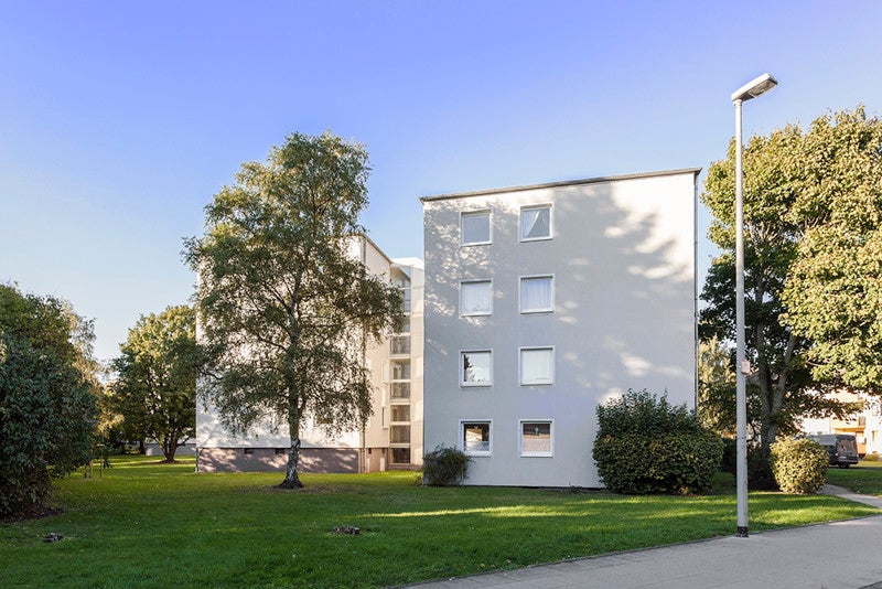 Modernisierte 2- Zimmer- Wohnung mit Balkon ab sofort verfügbar - Photo 2