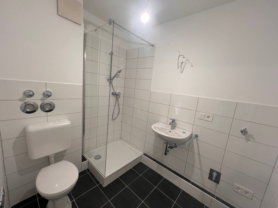 2-Zimmer-Wohnung im DG mit Balkon! - Photo 3