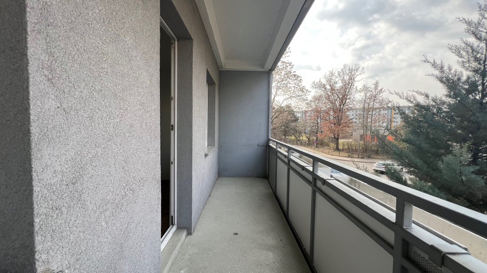 Wir sanieren für Sie: 2-Zimmerwohnung mit Balkon! - Foto 2