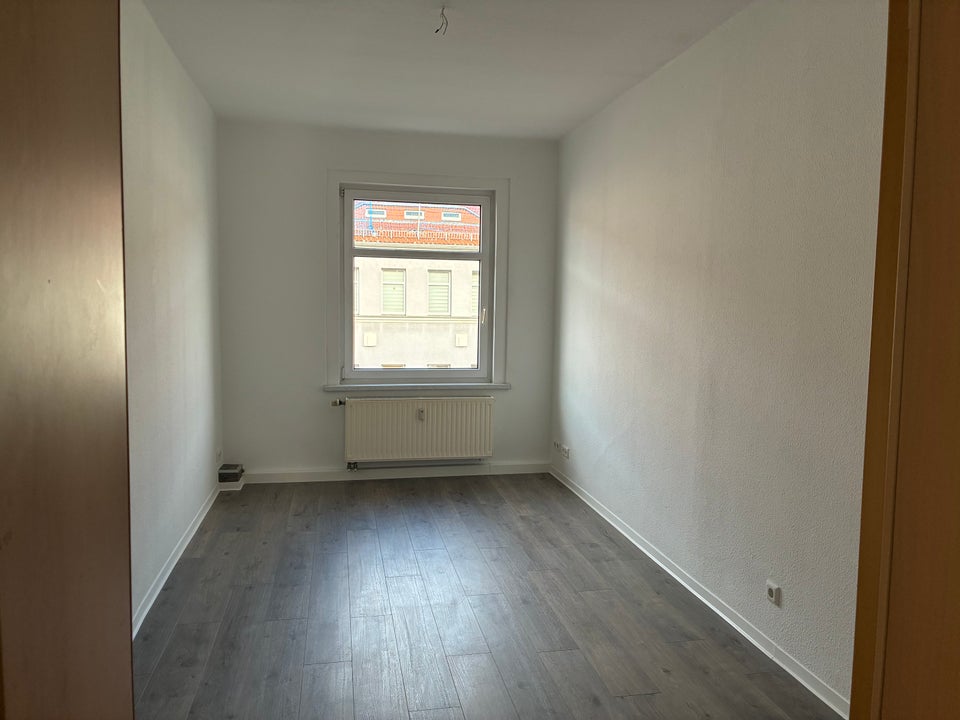 Aufgepasst: Zwei-Zimmer-Wohnung mit Einbauküche - Foto 1