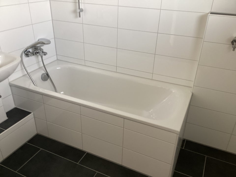 2-Zimmerwohnung mit Balkon und einer Traumhaften Aussicht auf die Skyline - Foto 1