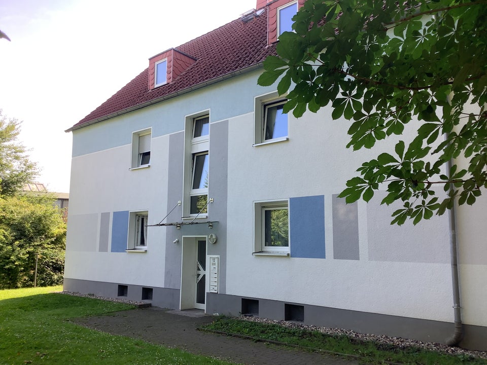 2-Zimmer-Dachgeschoßwohnung mit Mansardenzimmer in Schwerte! - Foto 1