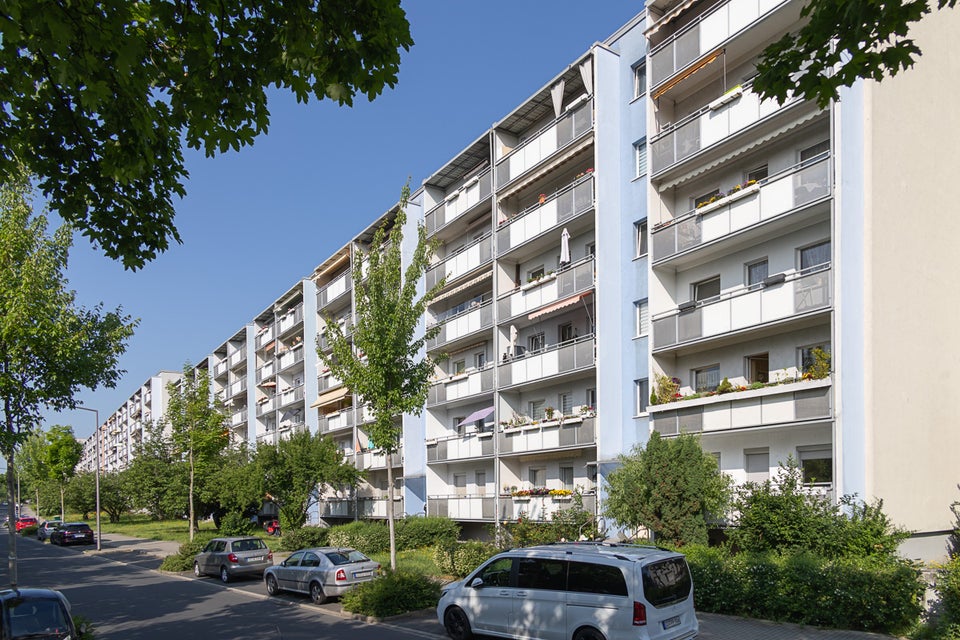 Wir sanieren für Sie: helle, freundliche 3-Zimmerwohnung mit Aufzug! - Foto 2