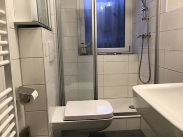 Schöne 2,5-Zimmer-Wohnung mit großem Balkon - Foto 1