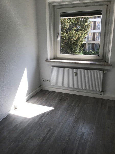 Renovierte, gemütliche 2,5-Zimmer-Wohnung: Einzug ab Mitte Juni möglich - Foto 1