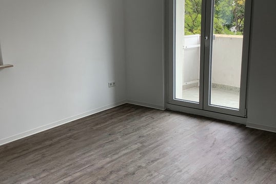 تصویر Modernisierte Wohnanlage mit guter Verkehrsanbindung.