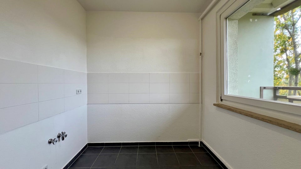 Ein Zuhause für alle: 5-Zimmerwohnung in oberster Etage mit Aufzug! - Foto 3