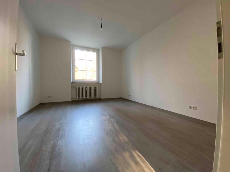 Modernisierung 2022! Praktische 2,5-Zimmer-Wohnung mit bodengleicher Dusche. - Photo 3