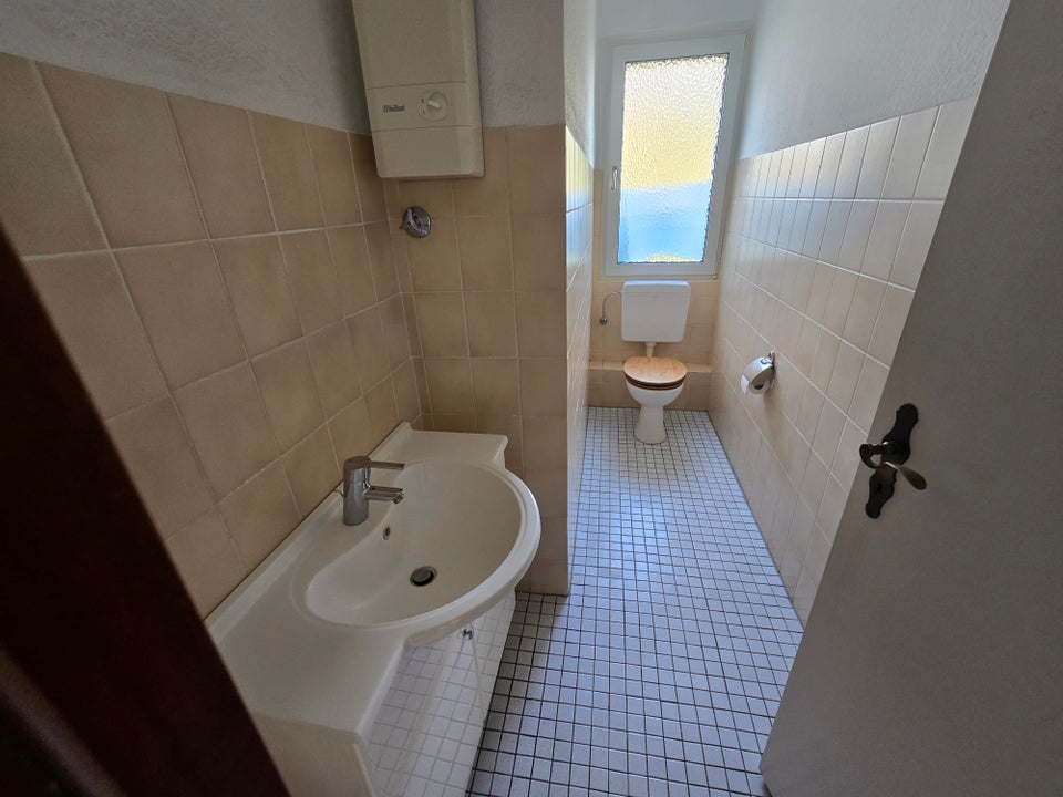 Ruhige Wohnung mit großer Dachterrasse - Frisch saniert - Foto 5