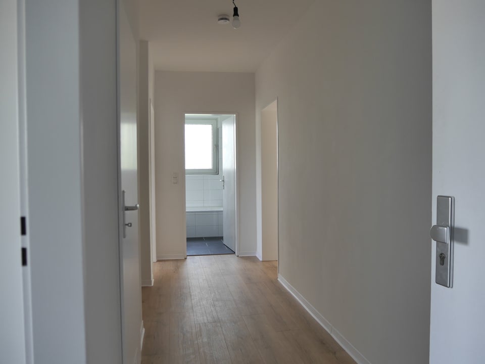 Schöne 3-Zimmer-Wohnung mit Tageslichtbad und Balkon in Neu-Isenburg zu vermieten - Foto 3