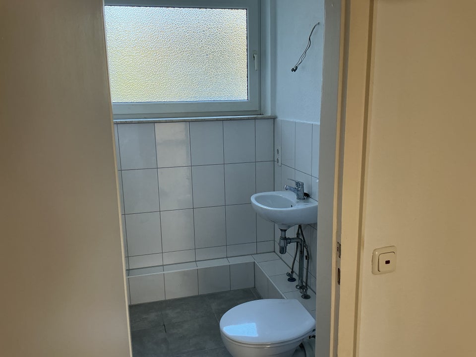 Ruhig gelegen und doch so nah: 3 Zimmerwohnung mit tollem Ausblick! - Photo 3