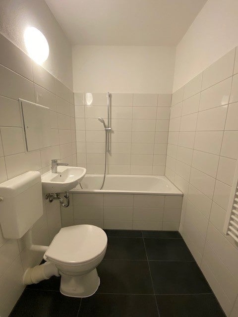 Kleine, sanierte 1,5 Zimmerwohnung in Uninähe für Studenten/Azubis - Photo 1