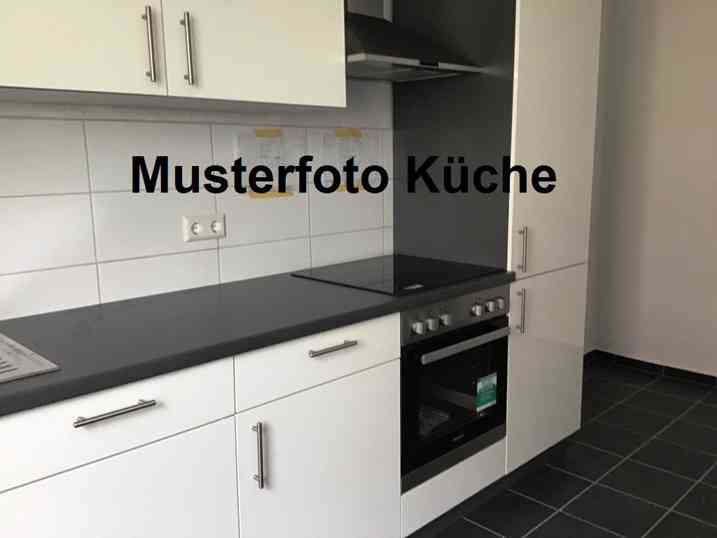 Genial zentral - 2 Zimmer -Einbauküche - Balkon - (3.OG ohne Aufzug) - Foto 3