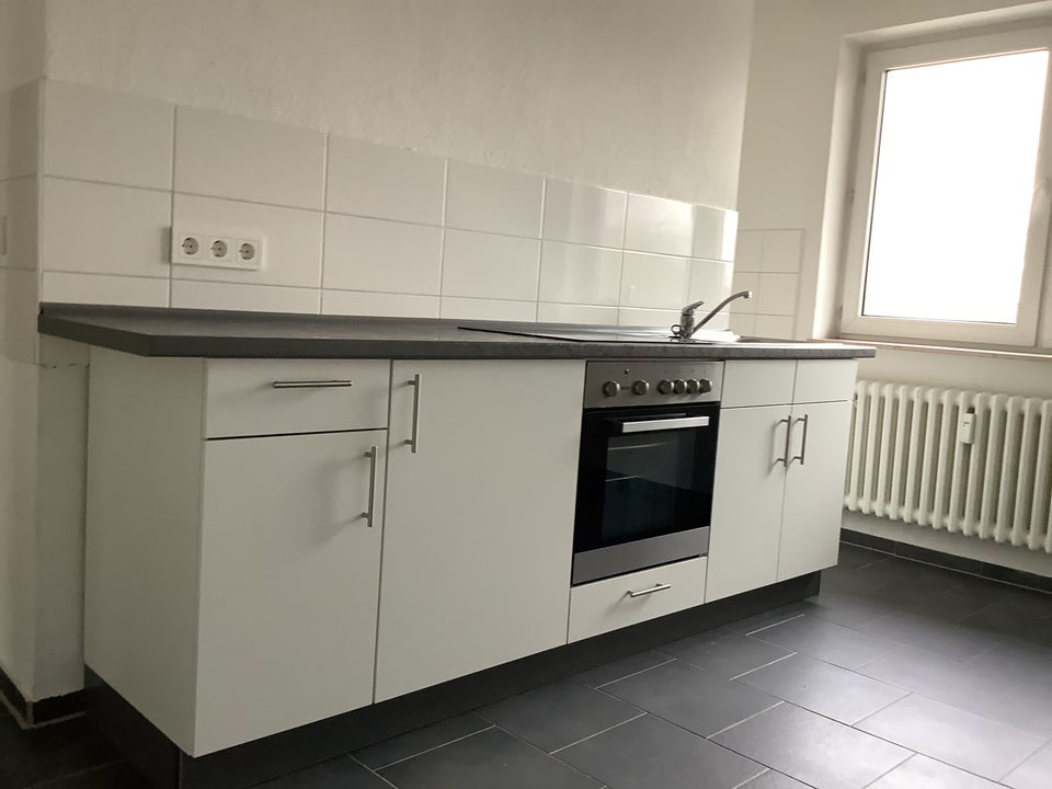 Frisch modernisierte Wohnung am Rande von Gaarden - Foto 1