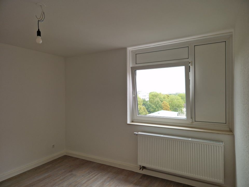 Die gefällt mir: komplett renovierte 3-Zimmer-Wohnung mit Balkon! - Foto 4