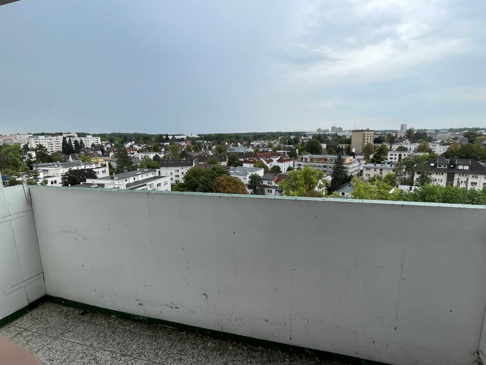 Helle 3-Zimmerwohnung mit Einbauküche - Photo 2