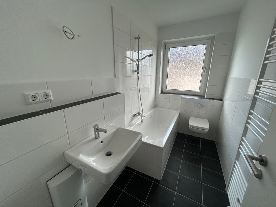 Mit Balkon genießen- wo die Blumen sprießen! - Photo 3