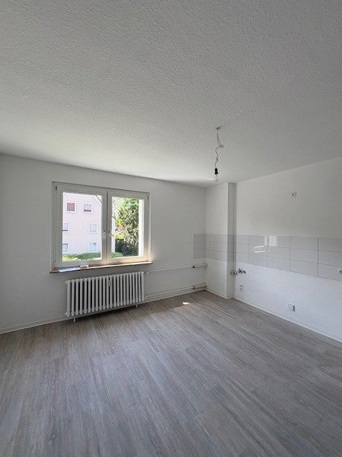 Attraktive 2-Zimmer-Wohnung – frisch modernisiert mit Balkon und Badewanne - Foto 4