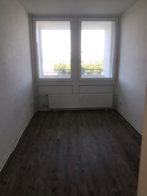 Großzügig geschnittene 3-Zimmer-Wohnung mit toller Aussicht - Photo 4