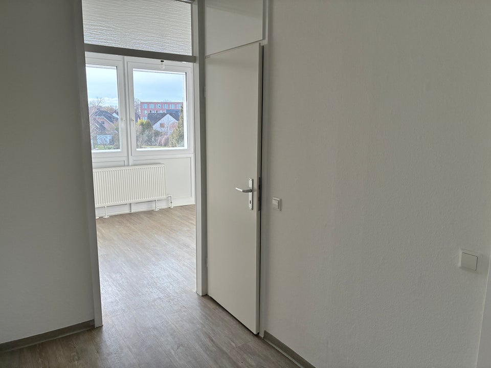Erstbezug nach umfangreicher Modernisierung! - 3,5 Zimmer Wohnung in Kurl-Husen - Foto 3