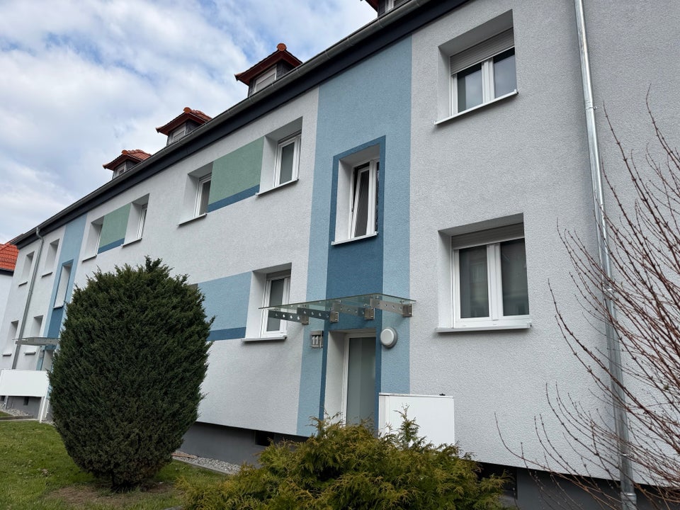 Modernisierte 2-Zimmerwohnung im 1. Obergeschoss der Friedenstraße - Foto 4