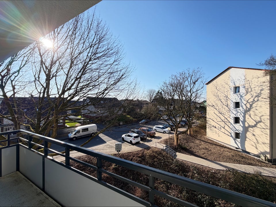 Schöne 3-Zimmer-Wohnung mit Blick ins Grüne - Photo 4