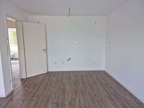 Einziehen und Wohnen: Erstbezug 2-Zi.-Wohnung mit Balkon in Bonn-Plittersdorf - Foto 1